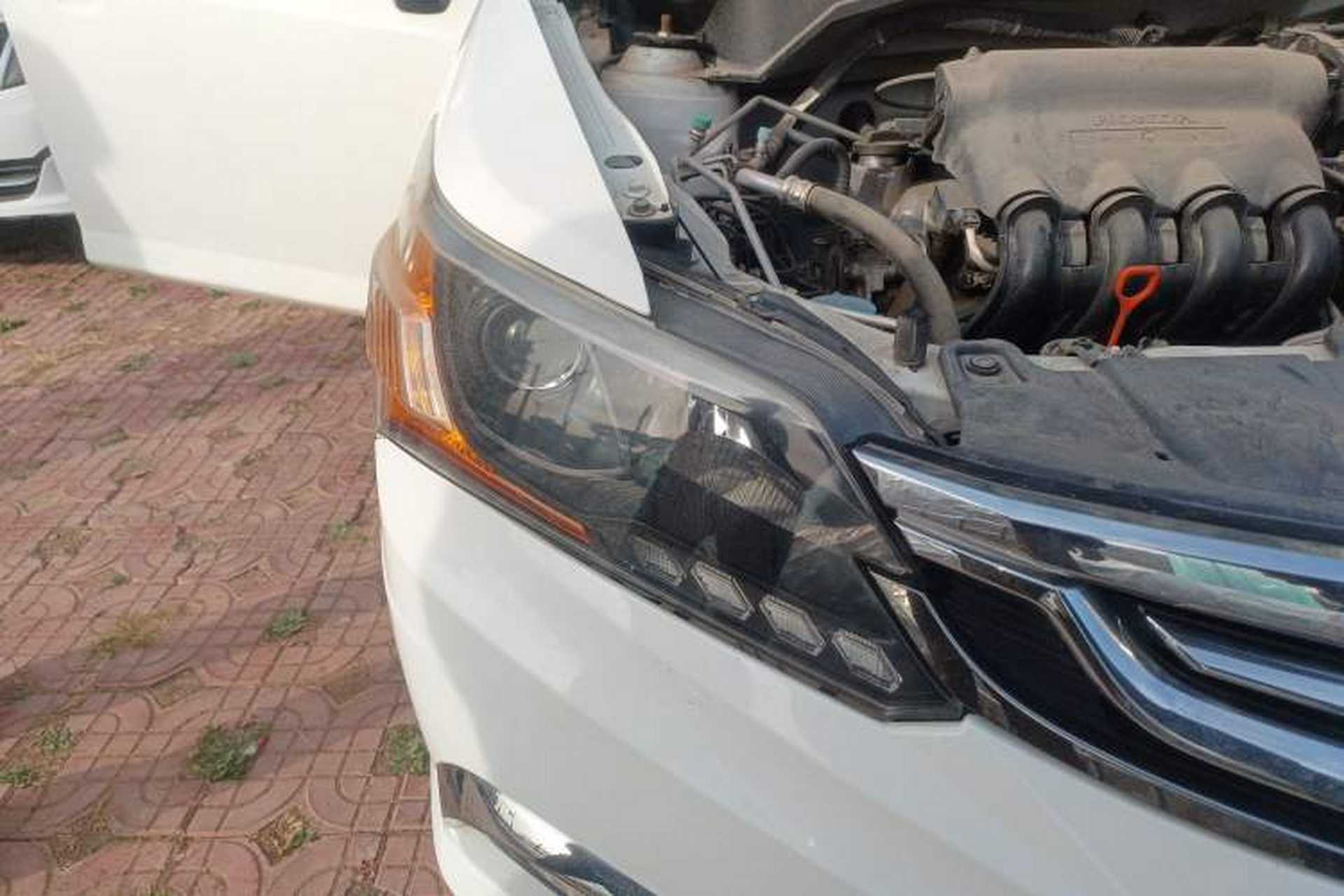 Used Everus S1 2014 1.3L Manual Comfort Edition Right Front Headlight