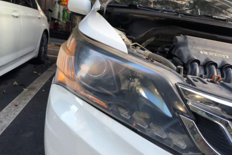 Used Everus S1 2014 1.3L Automatic Comfort Edition Right Front Headlight