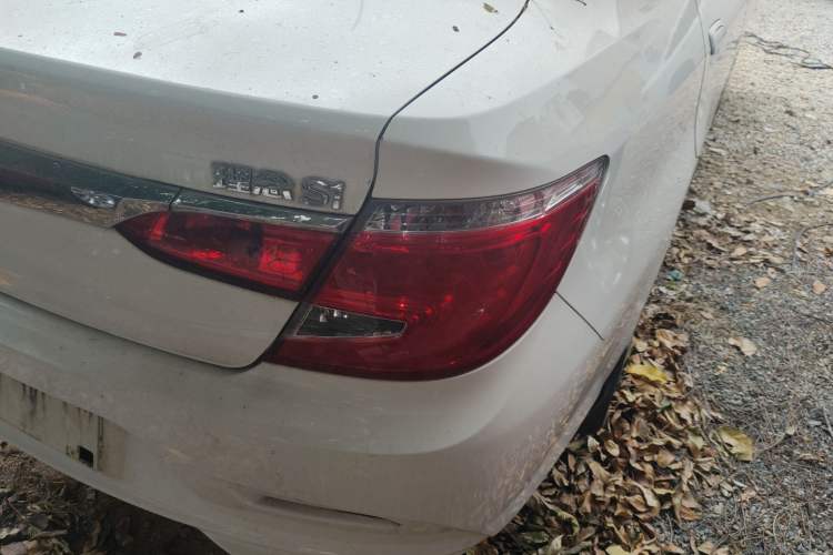 Used Everus S1 2014 1.3L Manual Comfort Edition Right Rear Taillight