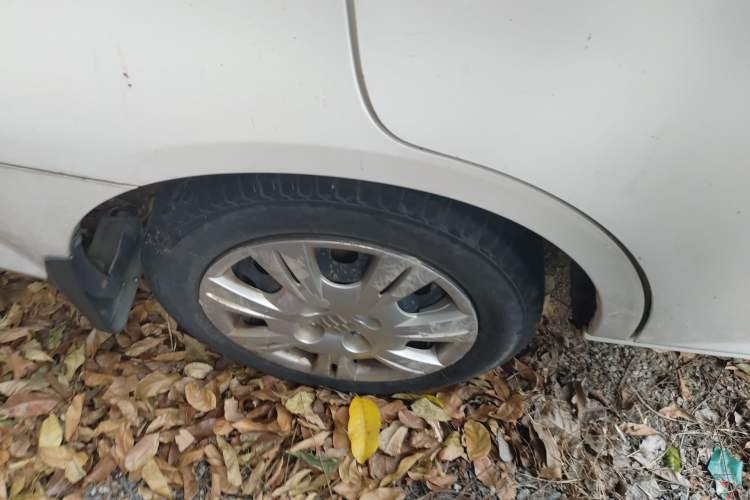 Used Everus S1 2014 1.3L Manual Comfort Edition Right Rear Wheel Hub