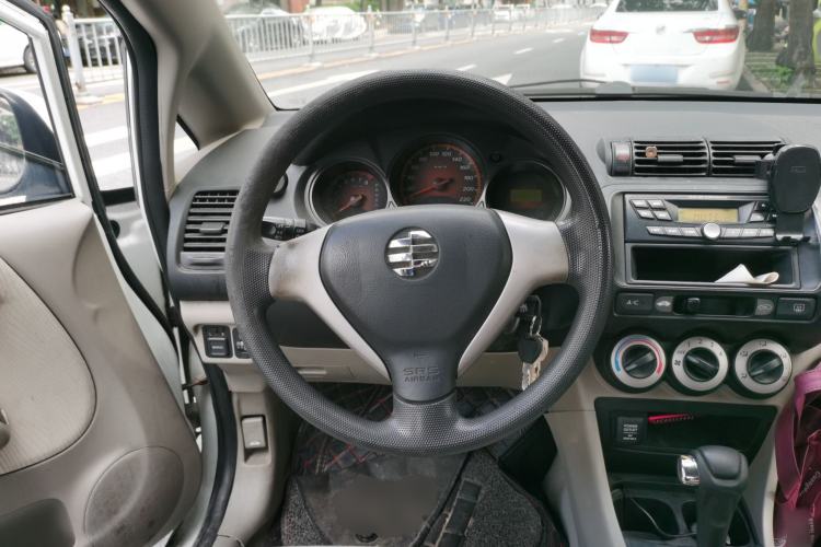 Used Everus S1 2014 1.3L Automatic Comfort Edition Steering Wheel