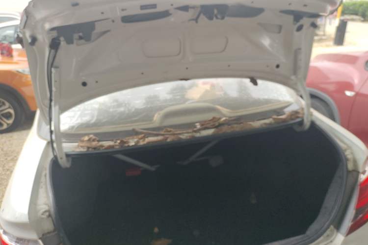 Used Everus S1 2014 1.3L Manual Comfort Edition Trunk