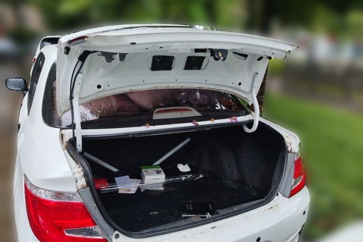 Used Everus S1 2014 1.3L Manual Comfort Edition Trunk