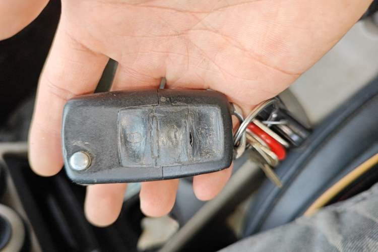 Used Everus S1 2014 1.3L Manual Comfort Edition Vehicle Key