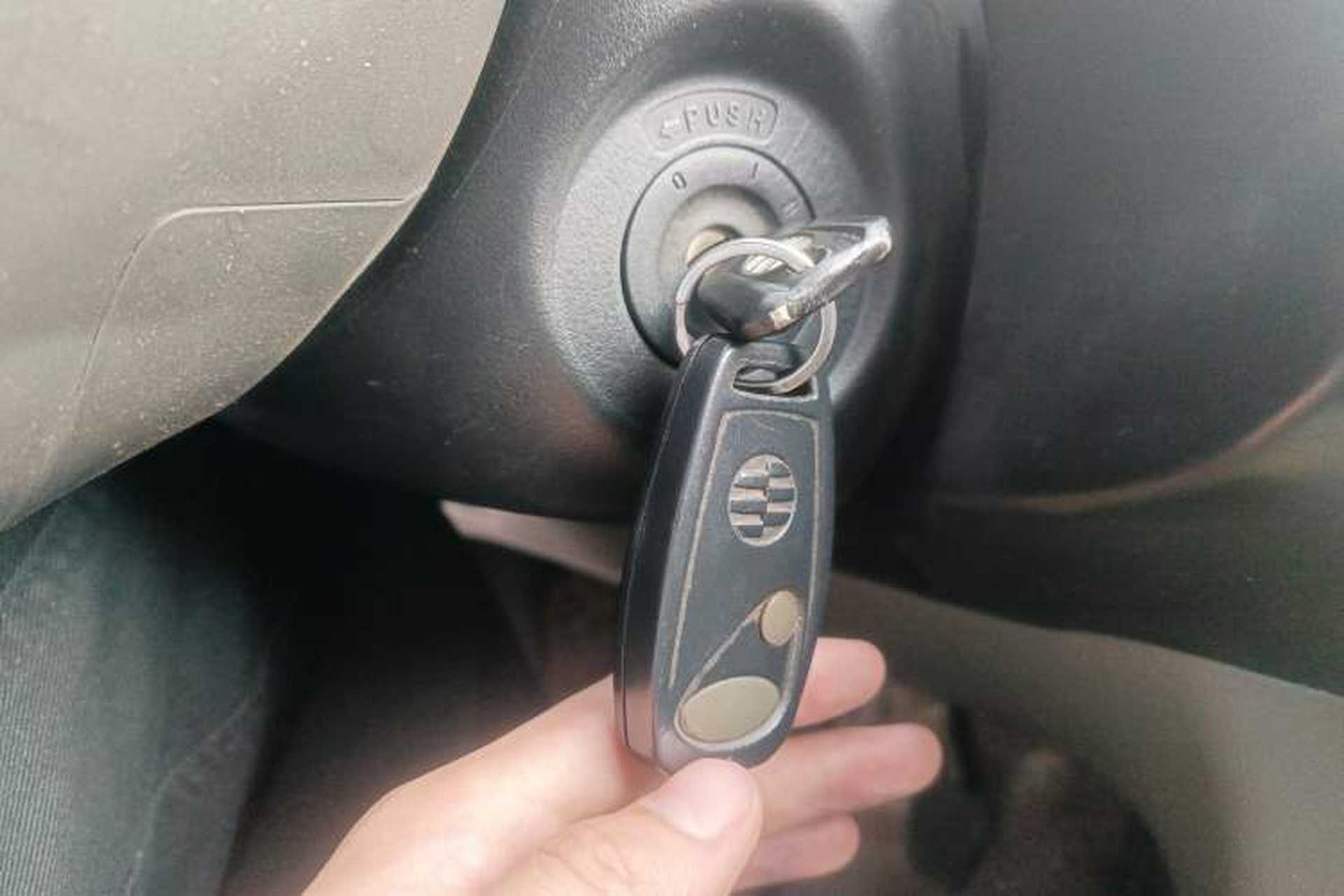 Used Everus S1 2014 1.3L Manual Comfort Edition Vehicle Key