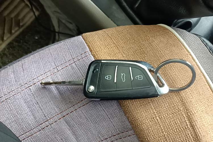 Used Everus S1 2014 1.3L Manual Comfort Edition Vehicle Key