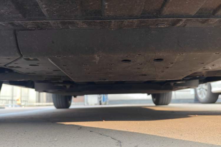 Used Everus VE-1 2021 S Pirelli Edition Chassis Front
