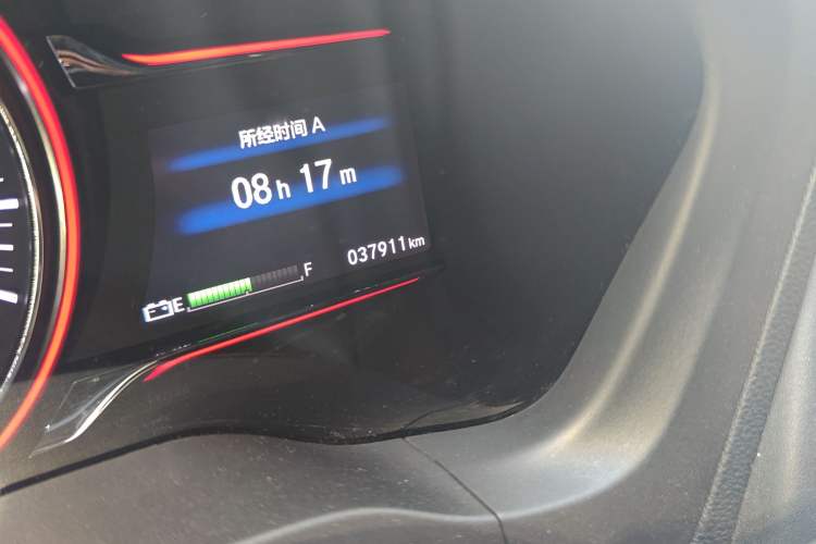 Used Everus VE-1 2021 S Pirelli Edition Odometer Close Up