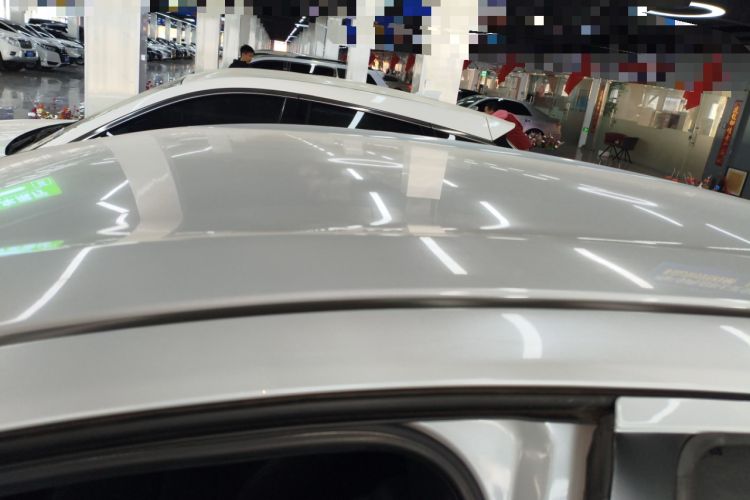Used Everus VE-1 2022 TA Leading Edition Roof