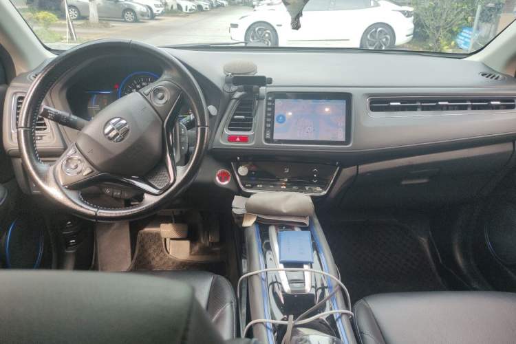 Used Everus VE-1 2020 Luxury Edition Center Console