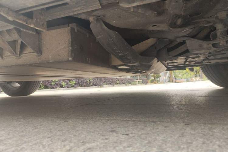 Used Everus VE-1 2020 Luxury Edition Chassis Front Right