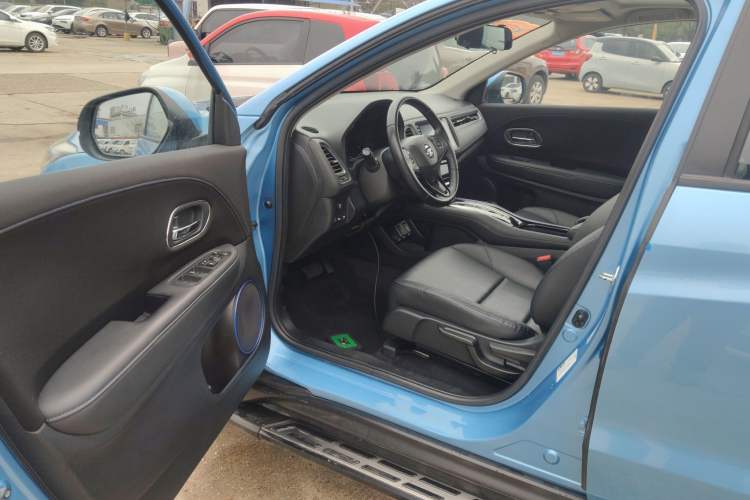 Used Everus VE-1 2020 Luxury Edition Driver Seat