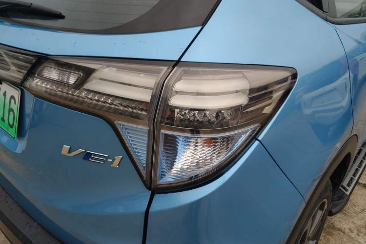 Used Everus VE-1 2020 Luxury Edition Exterior 3