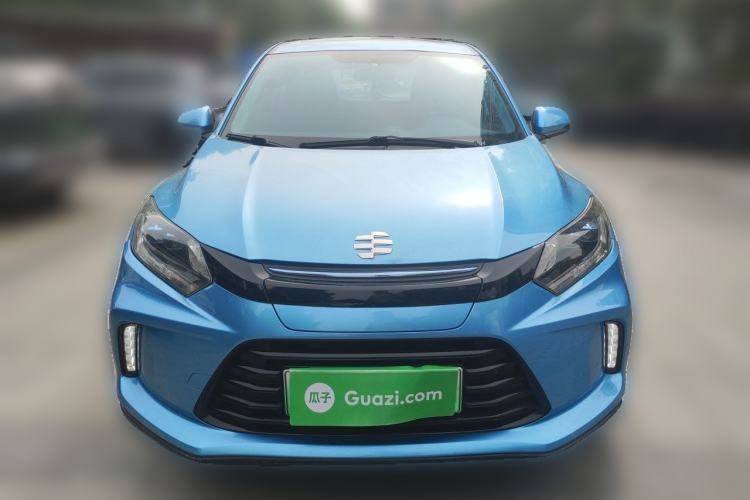 Used Everus VE-1 2020 Luxury Edition Front