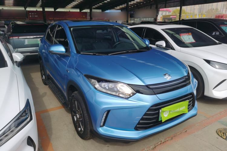 Used Everus VE-1 2020 Luxury Edition Front Right 45 Deg