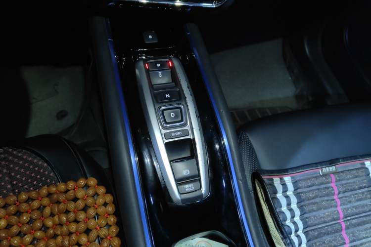 Used Everus VE-1 2020 Luxury Edition Gear Lever