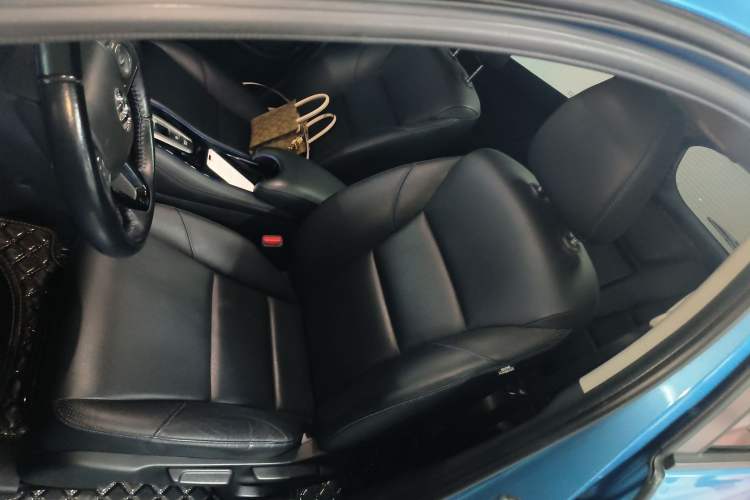 Used Everus VE-1 2020 Luxury Edition Left Front Seat