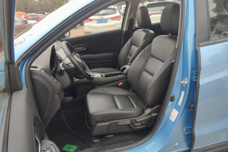 Used Everus VE-1 2020 Luxury Edition Left Front Seat