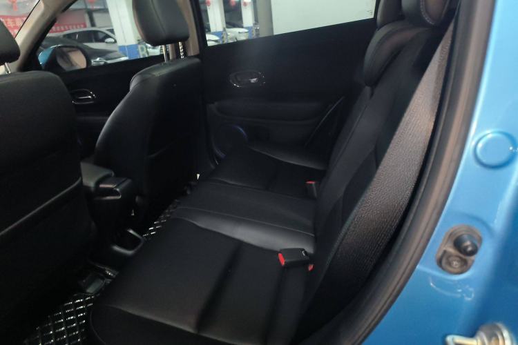 Used Everus VE-1 2020 Luxury Edition Left Rear Seat