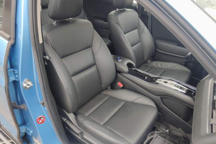 Used Everus VE-1 2020 Luxury Edition Right Front Seat