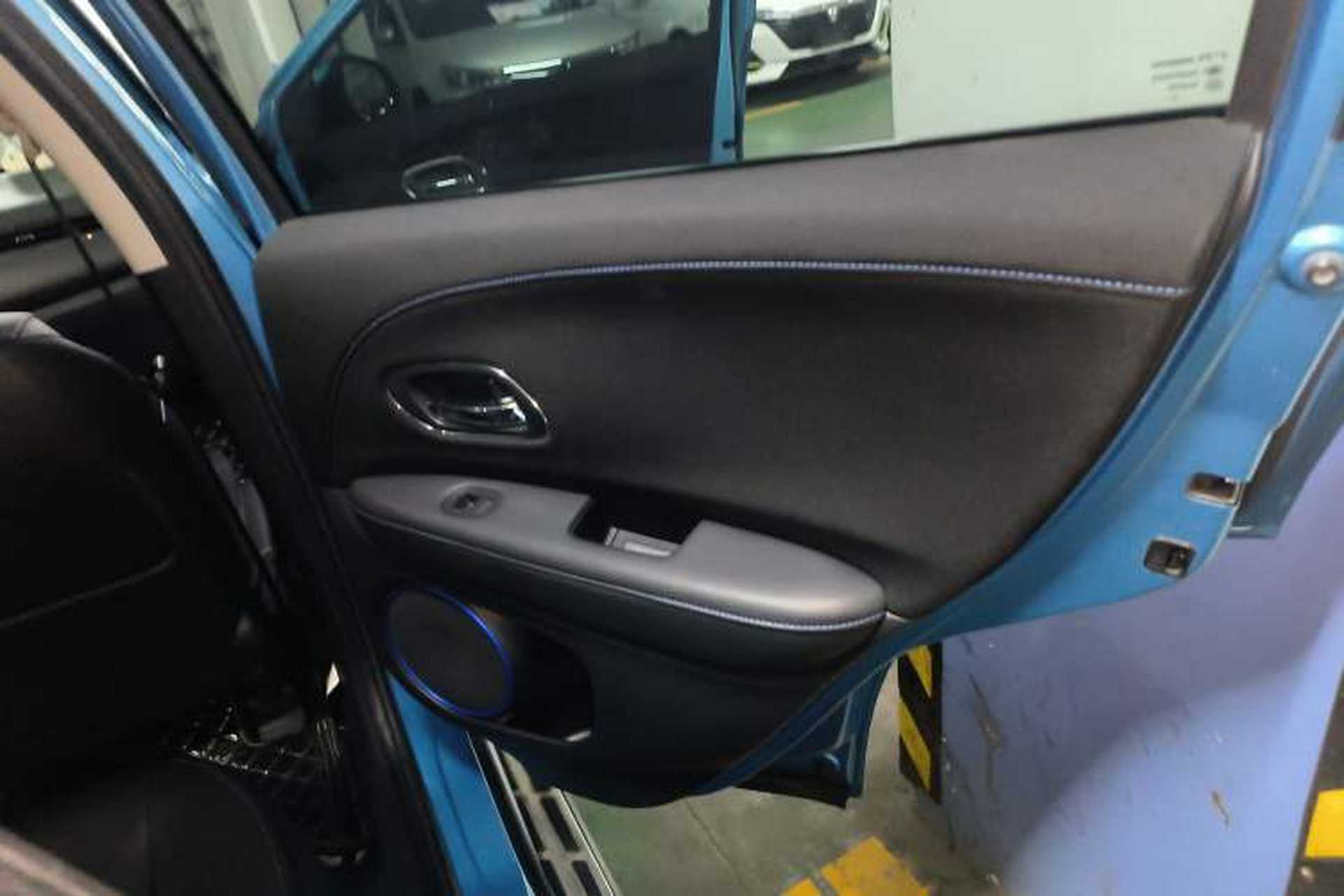 Used Everus VE-1 2020 Luxury Edition Right Rear Door Interior