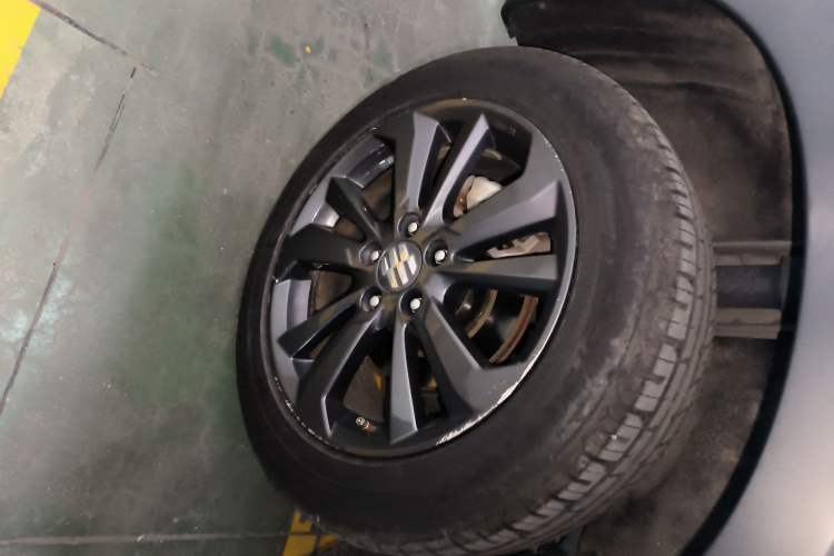 Used Everus VE-1 2020 Luxury Edition Right Rear Wheel Hub