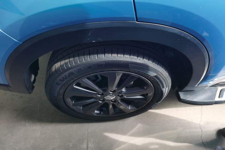 Used Everus VE-1 2020 Luxury Edition Right Rear Wheel Hub