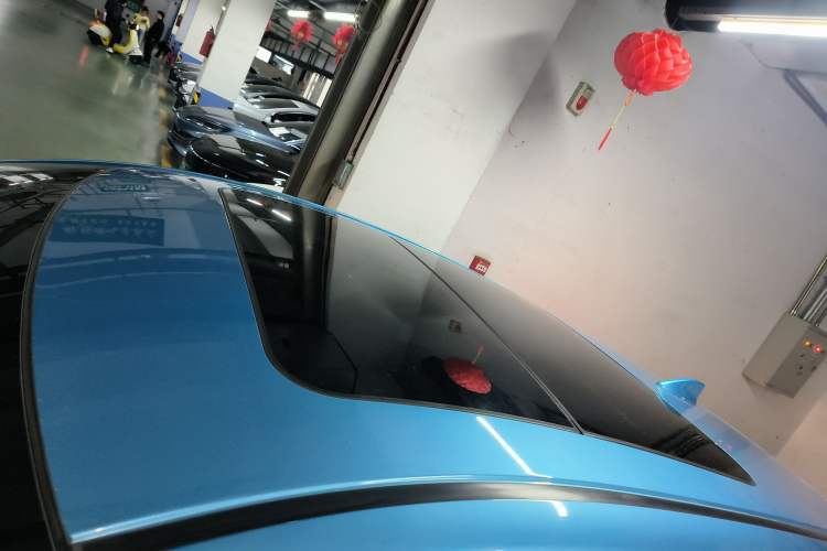 Used Everus VE-1 2020 Luxury Edition Roof
