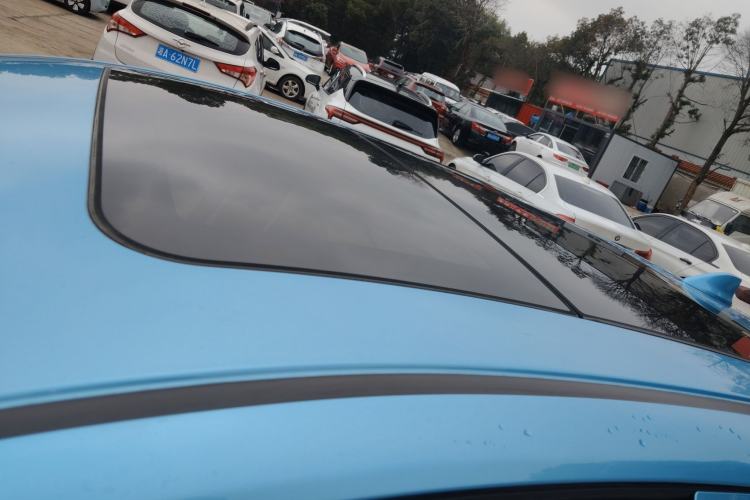 Used Everus VE-1 2020 Luxury Edition Roof