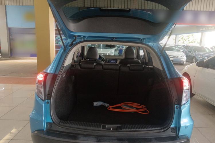 Used Everus VE-1 2020 Luxury Edition Trunk