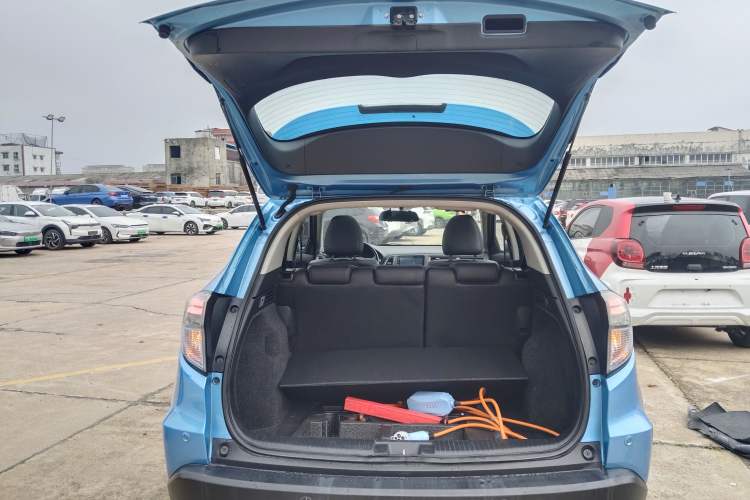 Used Everus VE-1 2020 Luxury Edition Trunk