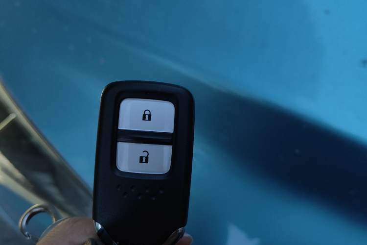 Used Everus VE-1 2020 Luxury Edition Vehicle Key