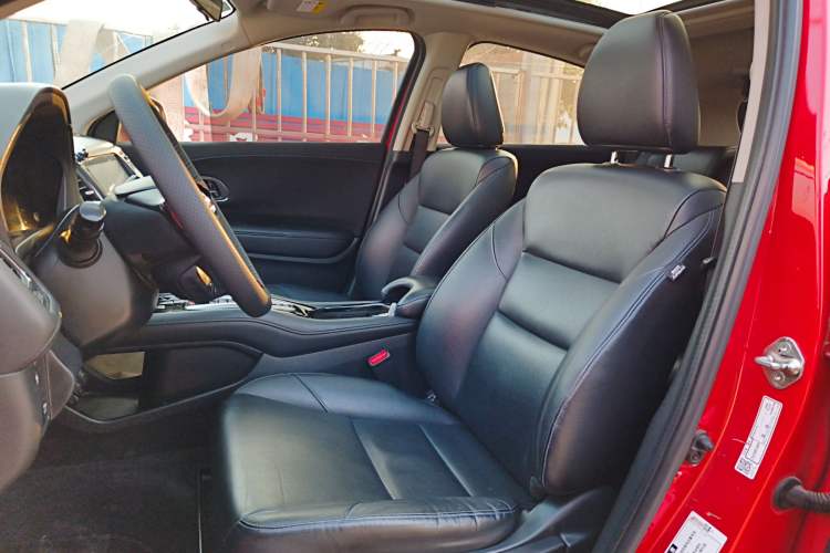 Used Everus VE-1 2020 Luxury Edition Left Front Seat