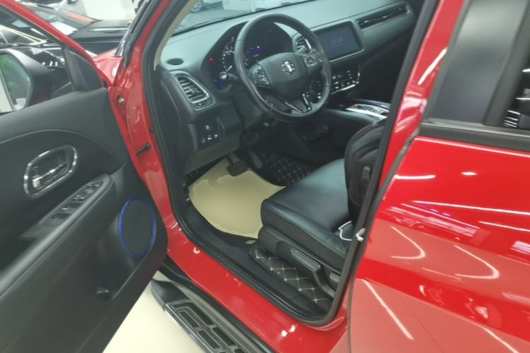 Used Everus VE-1 2020 Luxury Edition Left Front Seat