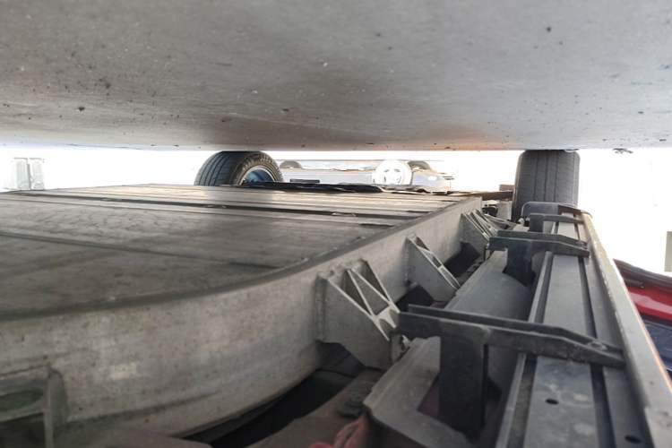 Used Everus VE-1 2020 Luxury Edition Left Side Sill
