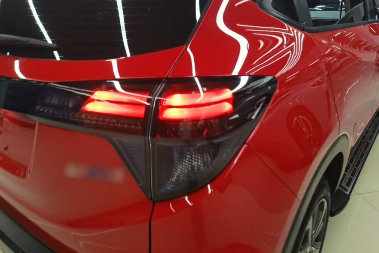 Used Everus VE-1 2020 Luxury Edition Right Rear Taillight