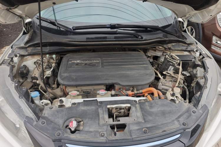 Used Everus VE-1 2020 Travel Edition Engine Bay