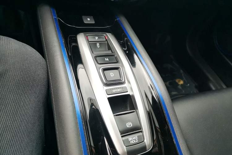 Used Everus VE-1 2020 Comfort Edition Gear Lever