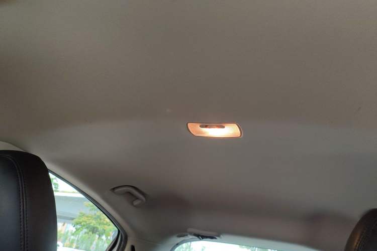 Used Everus VE-1 2020 Travel Edition Headliner