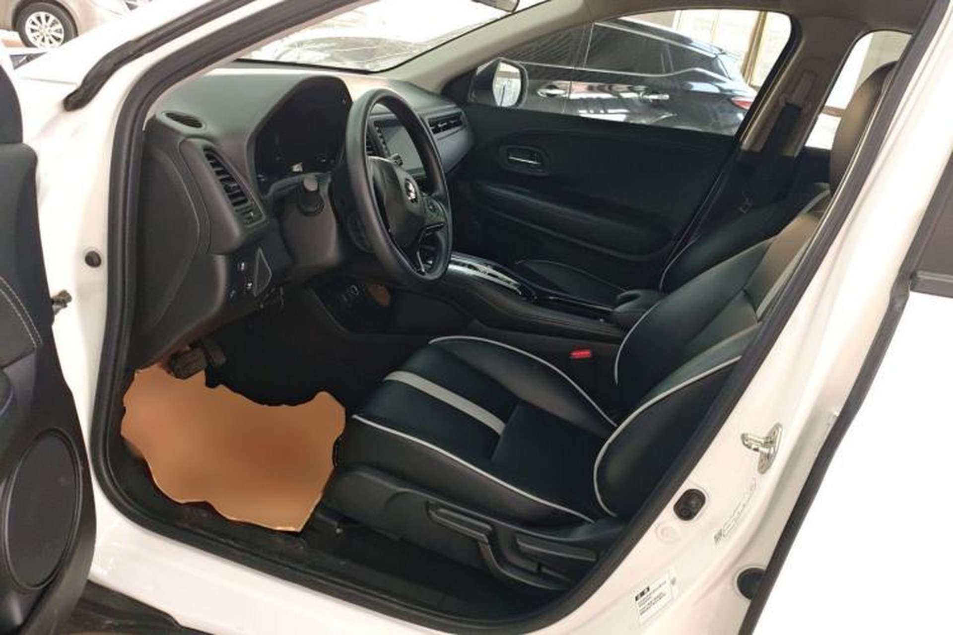 Used Everus VE-1 2020 Travel Edition Left Front Seat