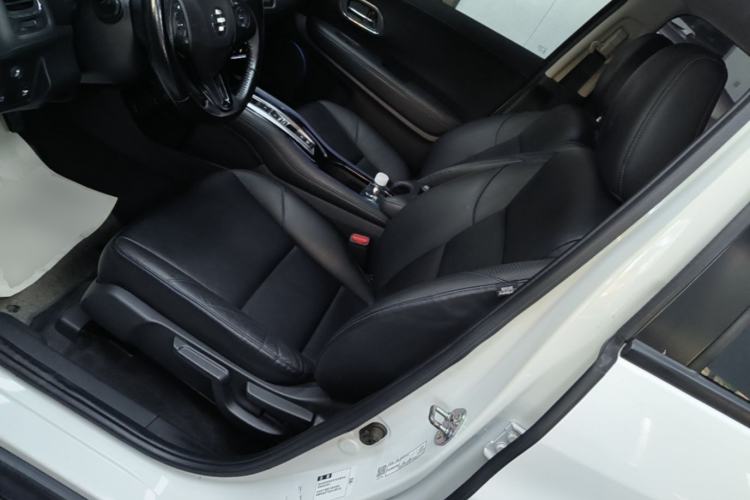Used Everus VE-1 2020 Comfort Edition Left Front Seat