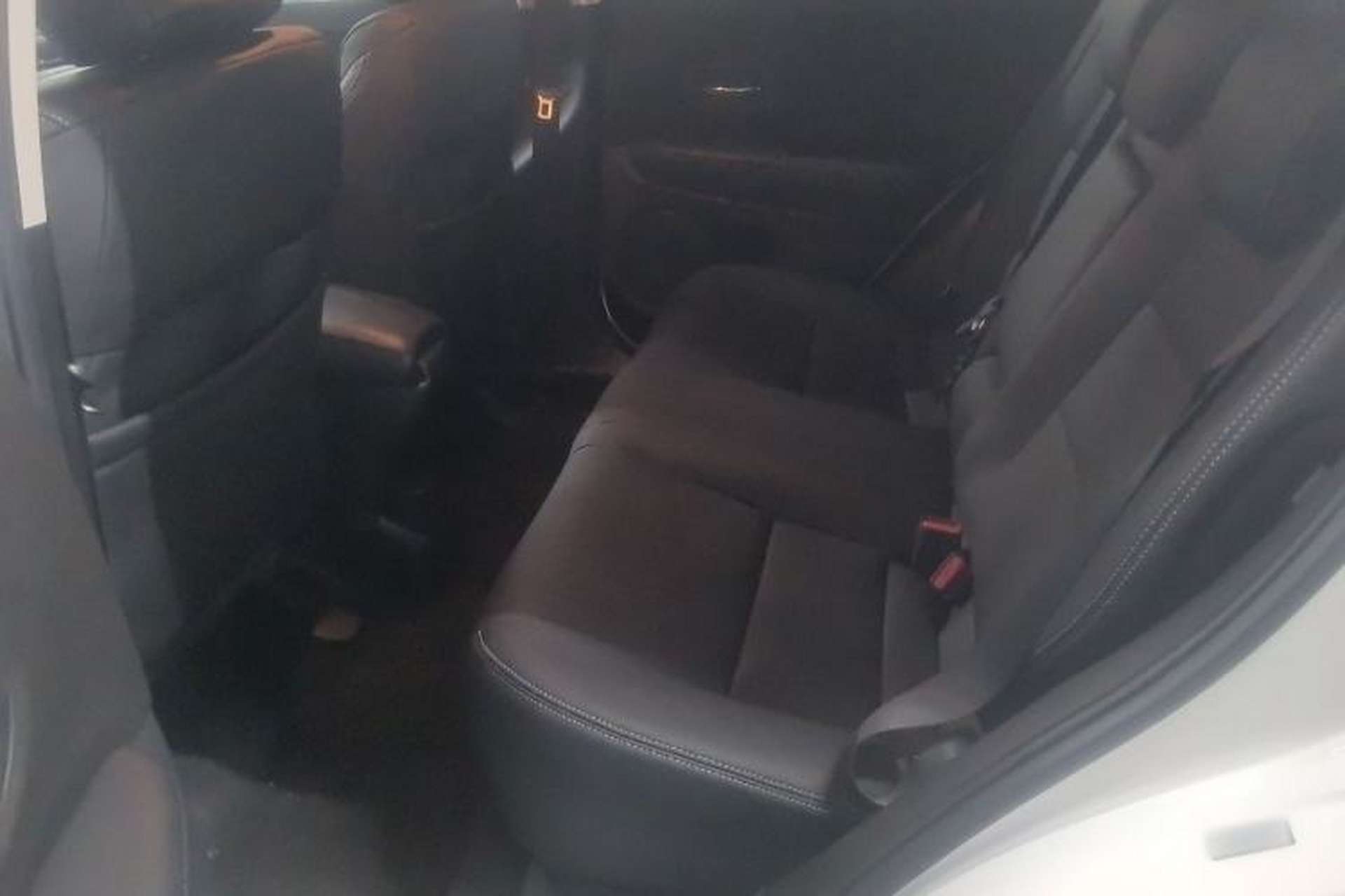 Used Everus VE-1 2020 Travel Edition Left Rear Seat
