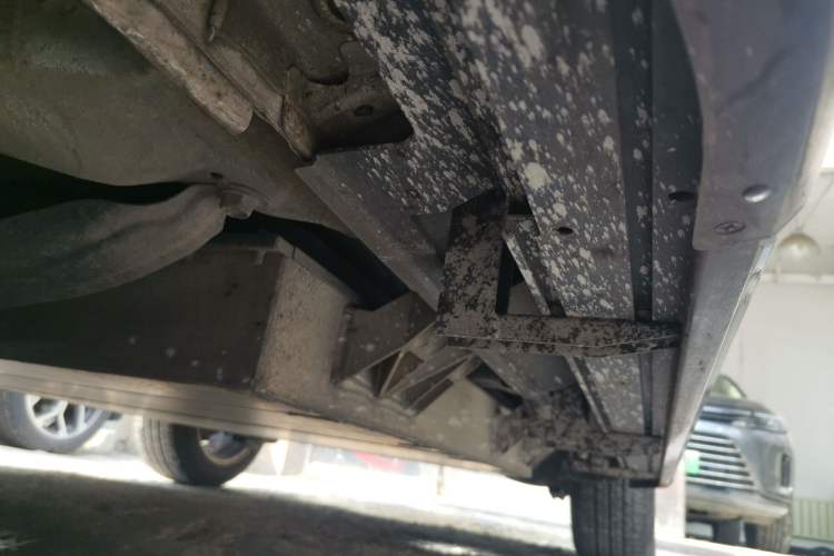 Used Everus VE-1 2020 Comfort Edition Left Side Sill