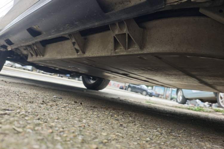 Used Everus VE-1 2020 Travel Edition Left Side Sill