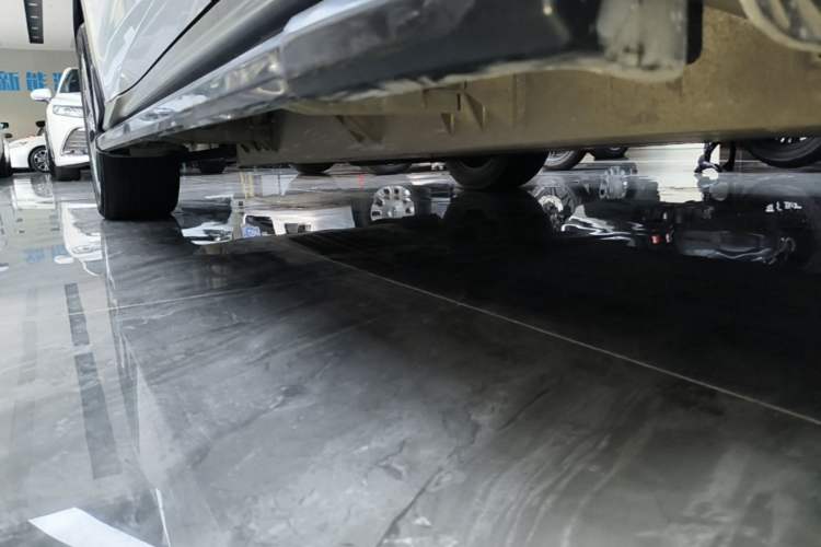 Used Everus VE-1 2020 Comfort Edition Left Side Sill