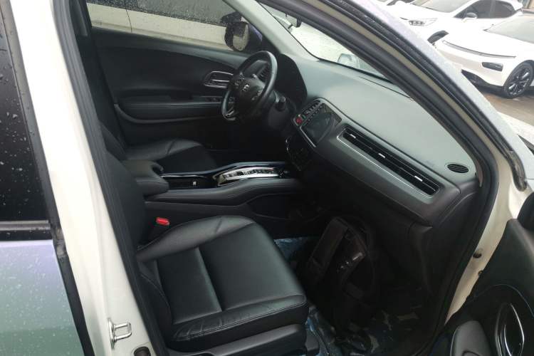 Used Everus VE-1 2020 Comfort Edition Right Front Seat