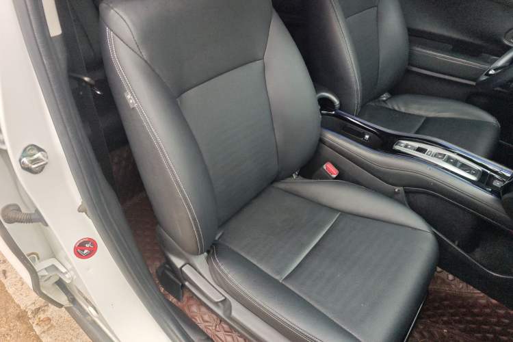 Used Everus VE-1 2020 Travel Edition Right Front Seat