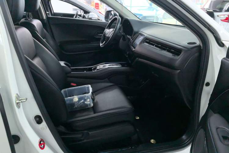 Used Everus VE-1 2020 Travel Edition Right Front Seat