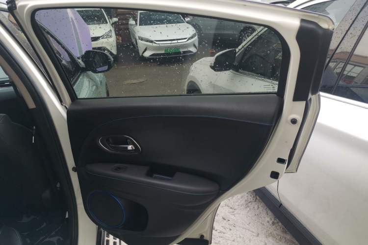 Used Everus VE-1 2020 Comfort Edition Right Rear Door Interior