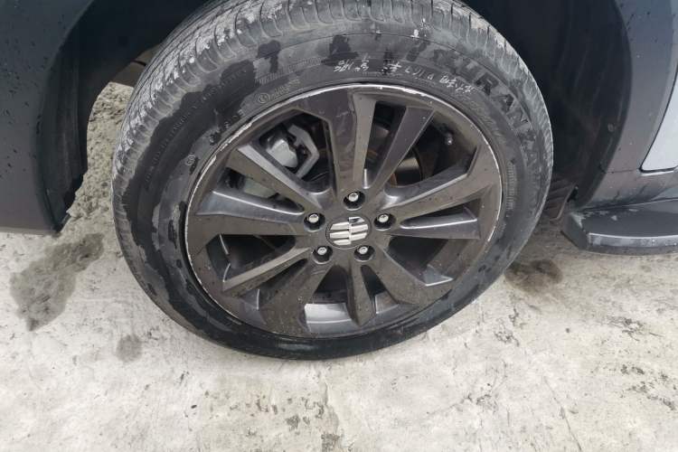 Used Everus VE-1 2020 Comfort Edition Right Rear Wheel Hub